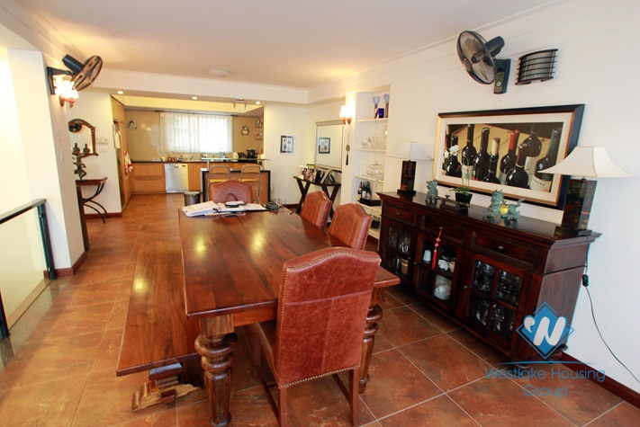 Beautiful house for rent in Westlake area, facing to the lake